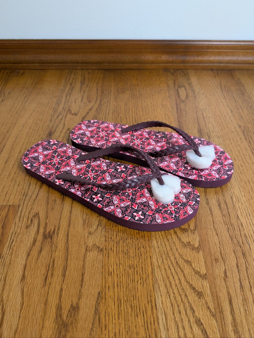 Aeropostale Live Love Dream Floral Flip Flops Sandals Size 9 - Picture 2 of 6